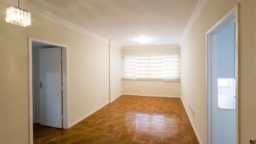 Foto 1 de Apartamento com 3 Quartos à venda, 79m² em Lagoa, Rio de Janeiro