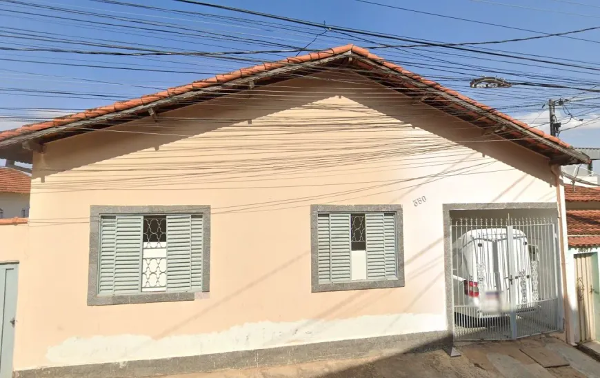 Foto 1 de Casa com 3 Quartos para alugar, 100m² em Boa Vista, Pouso Alegre
