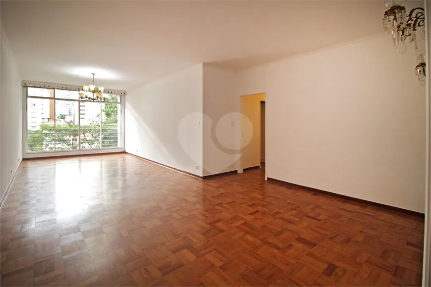 Foto 1 de Apartamento com 3 Quartos à venda, 156m² em Jardim América, São Paulo