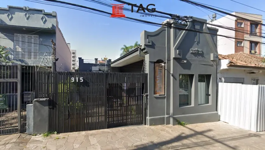 Foto 1 de Casa com 1 Quarto à venda, 150m² em Rio Branco, Porto Alegre