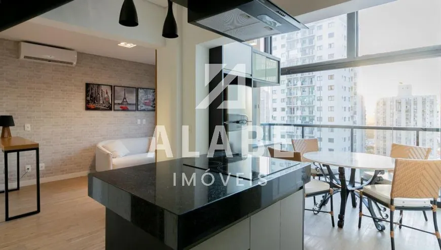 Foto 1 de Apartamento com 1 Quarto à venda, 67m² em Vila Olímpia, São Paulo