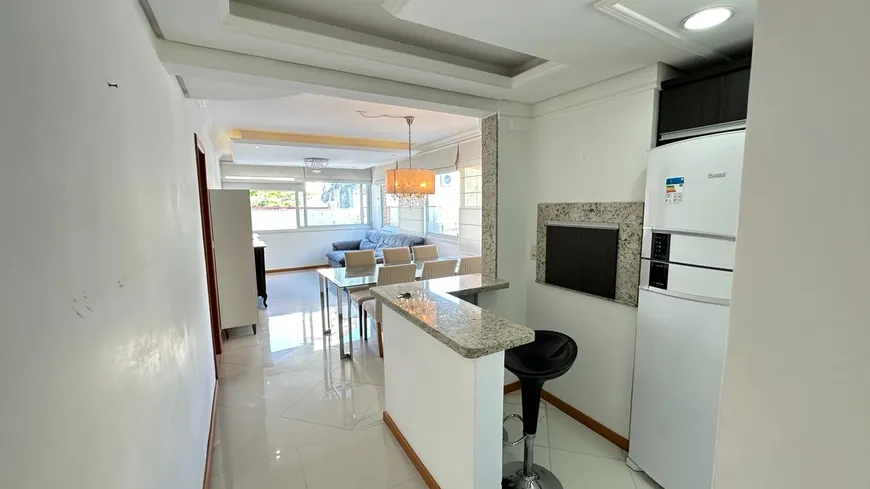 Foto 1 de Apartamento com 3 Quartos à venda, 90m² em Petrópolis, Porto Alegre