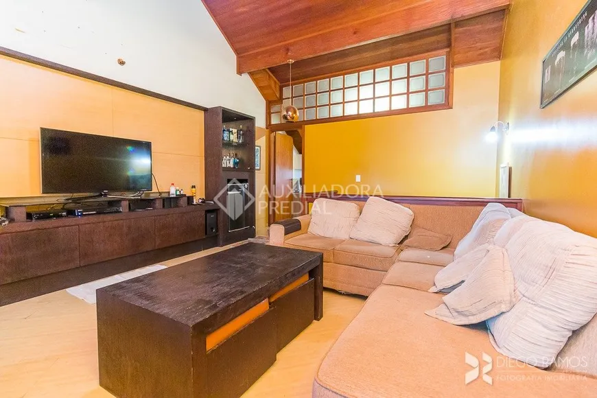 Foto 1 de Casa com 3 Quartos à venda, 120m² em Ipanema, Porto Alegre