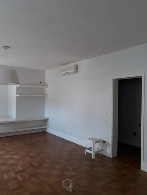 Foto 1 de Apartamento com 3 Quartos para alugar, 210m² em Paraíso, São Paulo