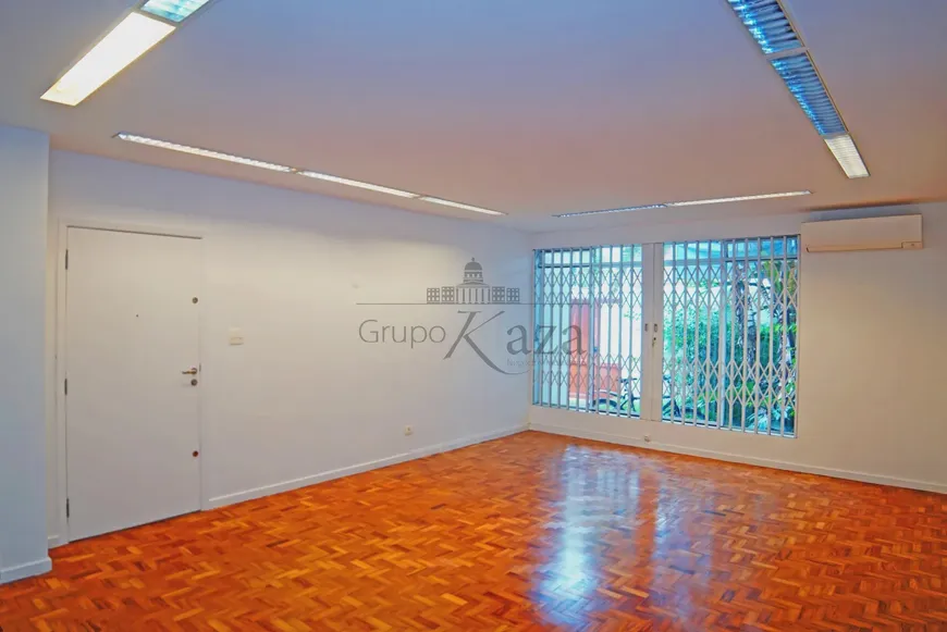 Foto 1 de Casa com 3 Quartos para alugar, 180m² em Jardim Paulista, São Paulo