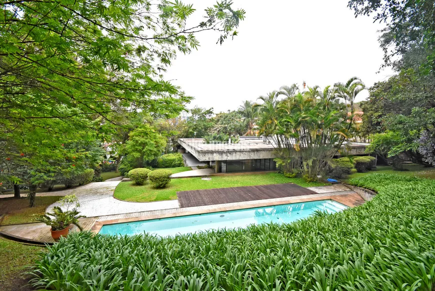 Foto 1 de Sobrado com 4 Quartos à venda, 976m² em Cidade Jardim, São Paulo