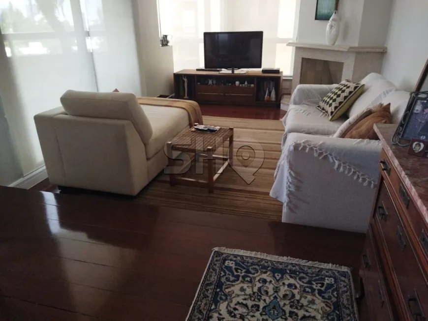 Foto 1 de Apartamento com 3 Quartos à venda, 240m² em Jardim Vitoria Regia, São Paulo