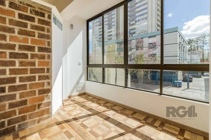 Foto 1 de Apartamento com 4 Quartos à venda, 134m² em Menino Deus, Porto Alegre