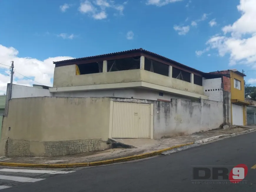 Foto 1 de Sobrado com 3 Quartos à venda, 287m² em Olímpico, São Caetano do Sul