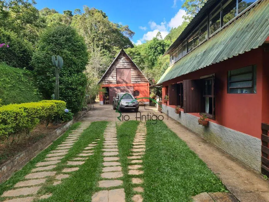 Foto 1 de Fazenda/Sítio com 5 Quartos à venda, 25000m² em Braunes, Nova Friburgo