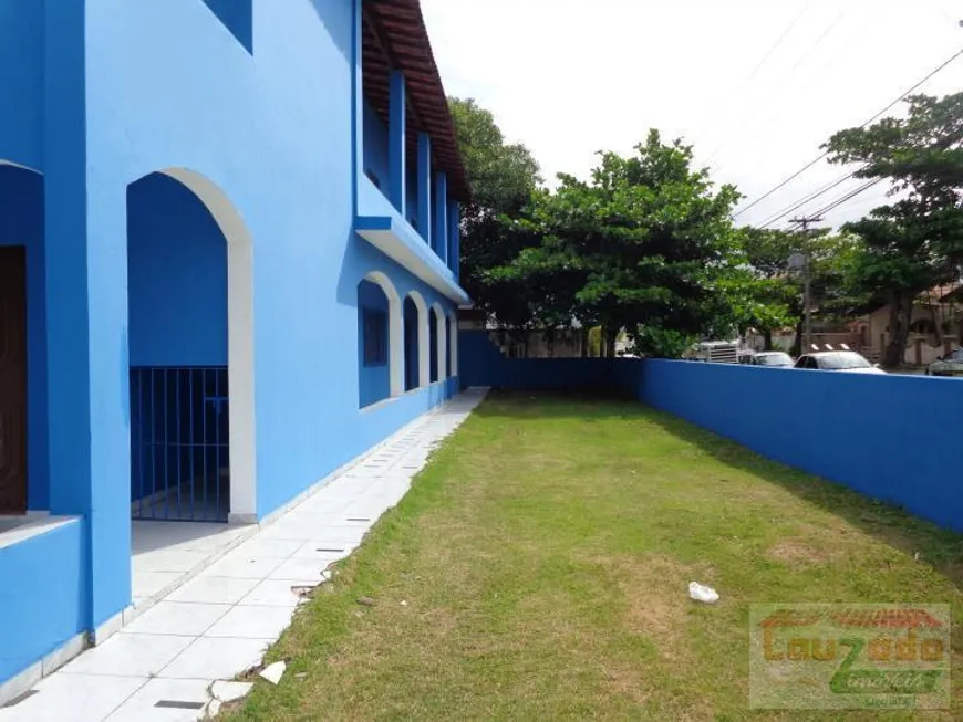 Foto 1 de Sobrado com 5 Quartos à venda, 279m² em Belmira Novaes, Peruíbe