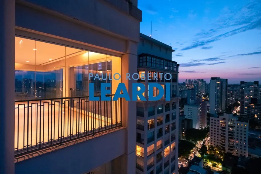 Foto 1 de Apartamento com 4 Quartos para venda ou aluguel, 274m² em Vila Olímpia, São Paulo