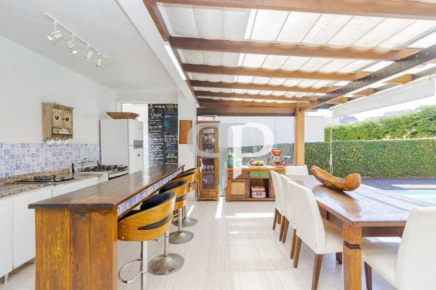 Foto 1 de Casa de Condomínio com 5 Quartos à venda, 420m² em Alphaville Graciosa, Pinhais
