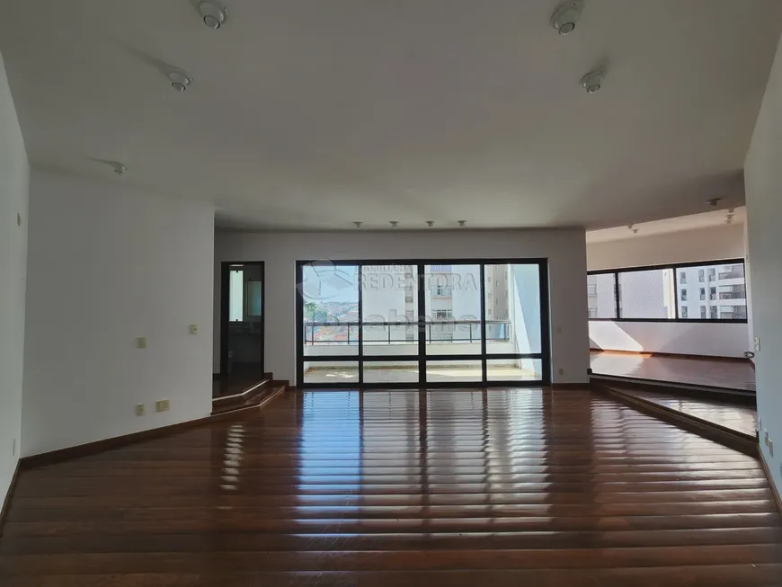 Foto 1 de Apartamento com 4 Quartos à venda, 255m² em Centro, São José do Rio Preto