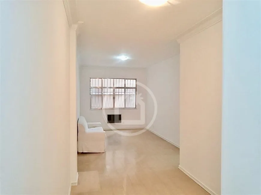 Foto 1 de Apartamento com 3 Quartos à venda, 76m² em Leblon, Rio de Janeiro
