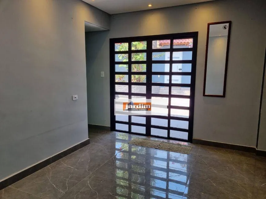 Foto 1 de Casa com 2 Quartos para venda ou aluguel, 191m² em Demarchi, São Bernardo do Campo