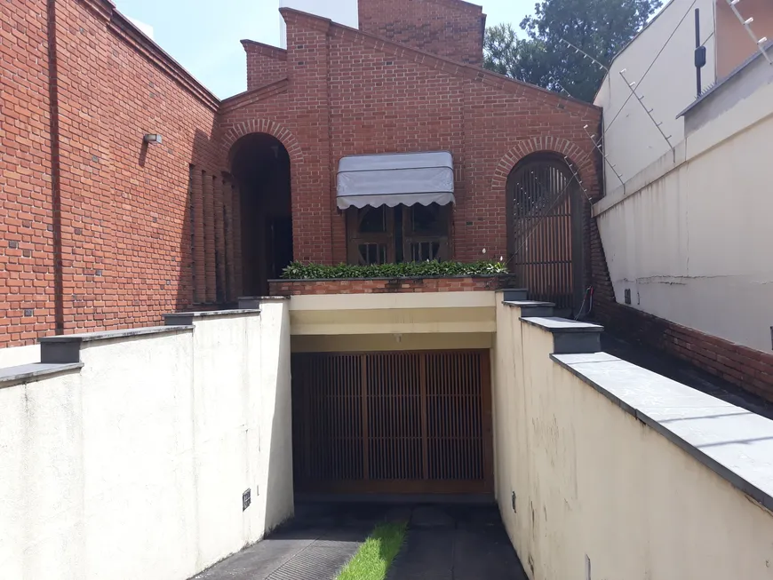 Foto 1 de Casa com 3 Quartos à venda, 358m² em Jardim América, São Paulo