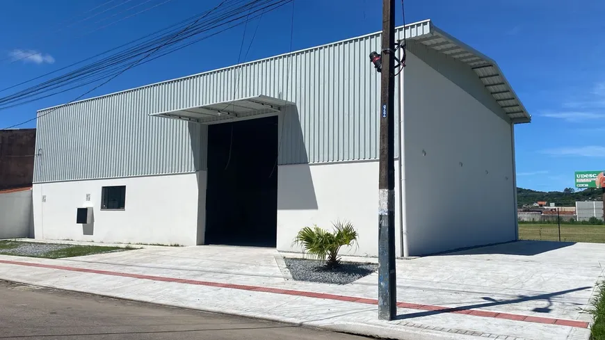 Foto 1 de Galpão/Depósito/Armazém para venda ou aluguel, 350m² em Nova Esperanca, Balneário Camboriú