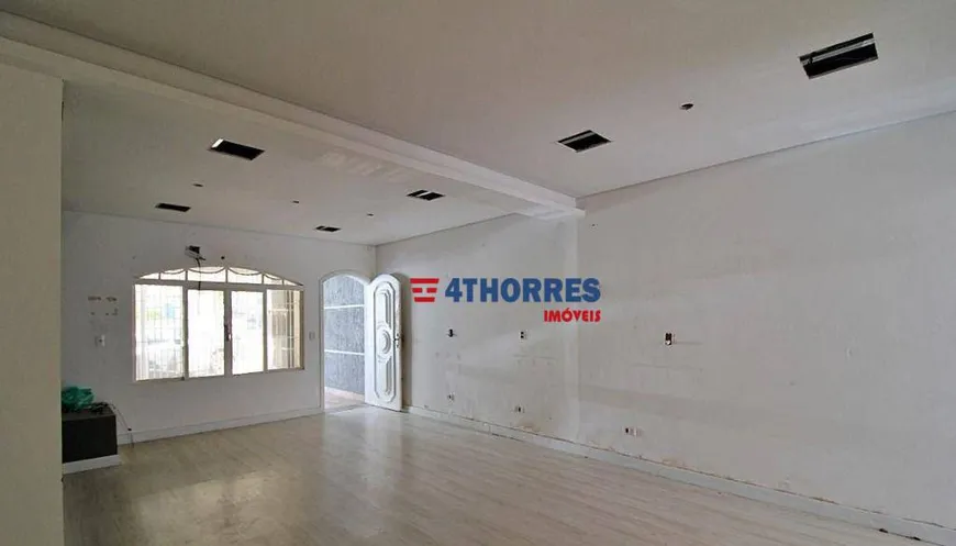 Foto 1 de Casa com 3 Quartos para venda ou aluguel, 230m² em Vila Progredior, São Paulo