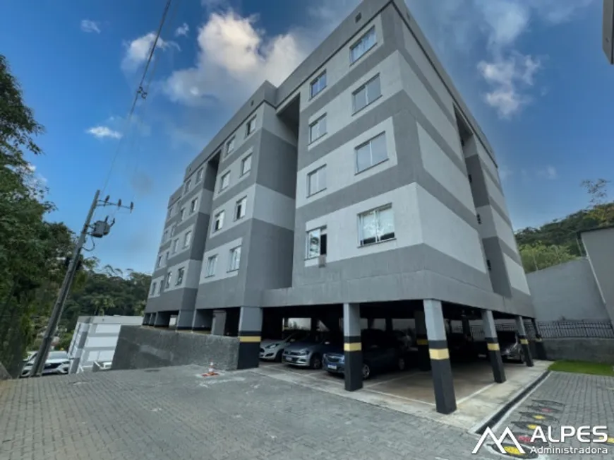 Foto 1 de Apartamento com 2 Quartos à venda, 47m² em Ermitage, Teresópolis