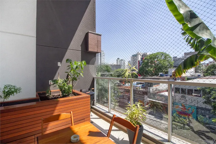 Foto 1 de Apartamento com 1 Quarto à venda, 105m² em Vila Madalena, São Paulo