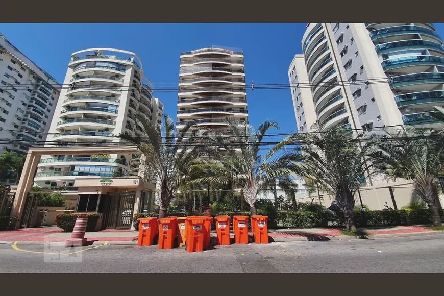 Foto 1 de Apartamento com 2 Quartos à venda, 70m² em Jacarepaguá, Rio de Janeiro