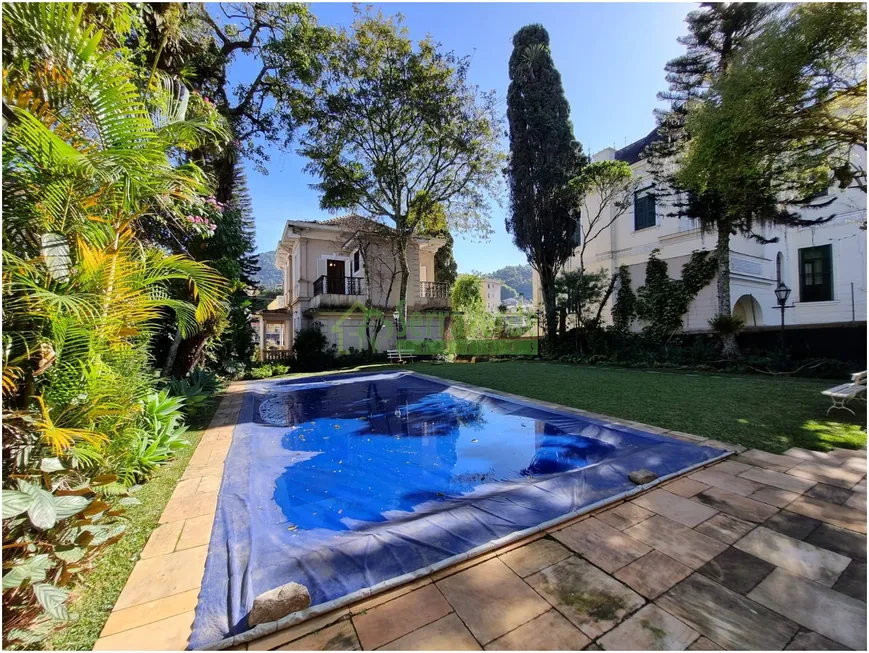 Foto 1 de Casa com 6 Quartos à venda, 500m² em Centro, Petrópolis