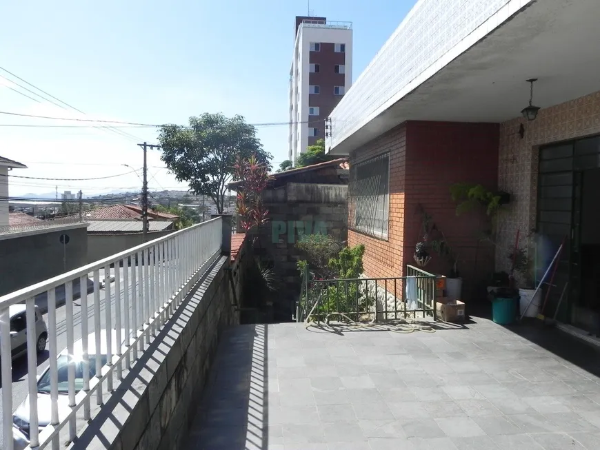 Foto 1 de Casa com 4 Quartos à venda, 360m² em Caiçaras, Belo Horizonte