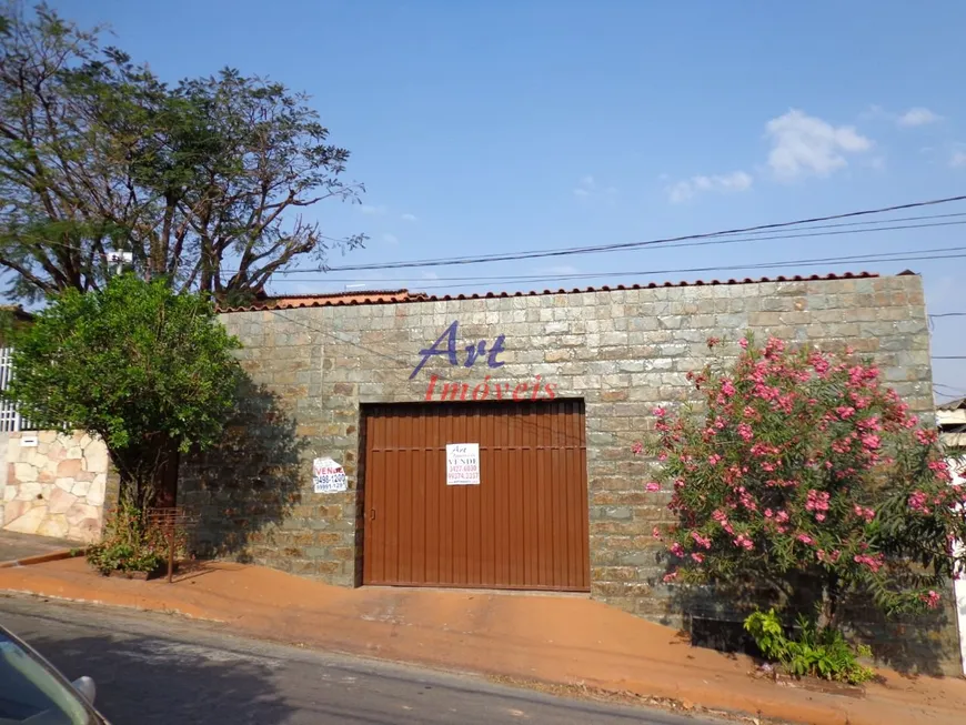 Foto 1 de Casa com 4 Quartos à venda, 331m² em São João Batista, Belo Horizonte