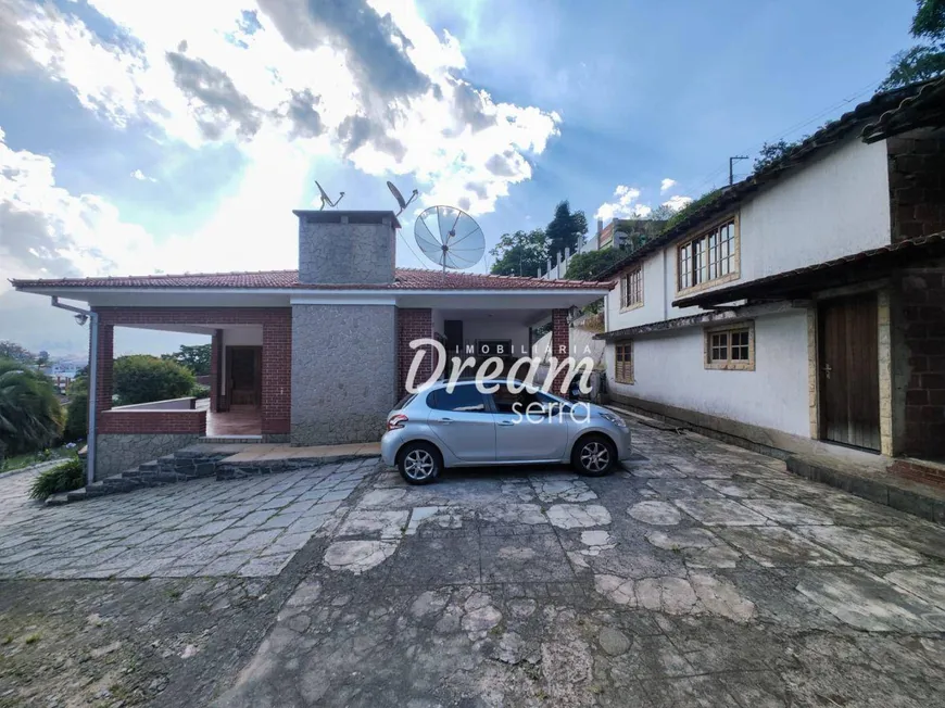 Foto 1 de Casa com 4 Quartos à venda, 260m² em Araras, Teresópolis