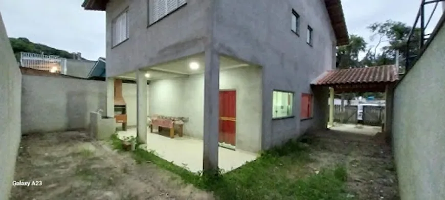 Foto 1 de Casa com 4 Quartos para alugar, 250m² em Indaia, Bertioga