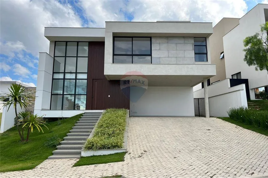 Foto 1 de Casa com 4 Quartos à venda, 330m² em São Pedro, Juiz de Fora