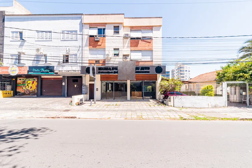 Foto 1 de Ponto Comercial para alugar, 300m² em Passo da Areia, Porto Alegre