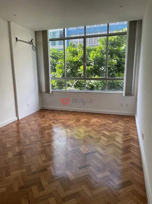 Foto 1 de Apartamento com 3 Quartos à venda, 105m² em Copacabana, Rio de Janeiro