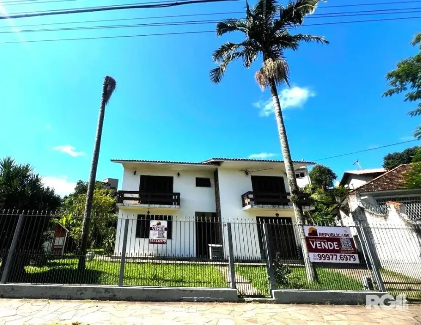 Foto 1 de Casa com 4 Quartos à venda, 744m² em Jardim Carvalho, Porto Alegre