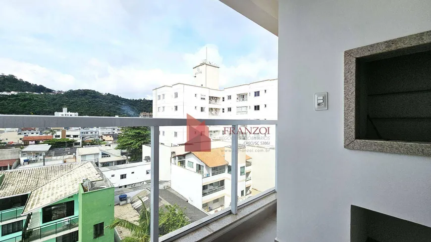Foto 1 de Apartamento com 2 Quartos para alugar, 59m² em Nacoes, Balneário Camboriú