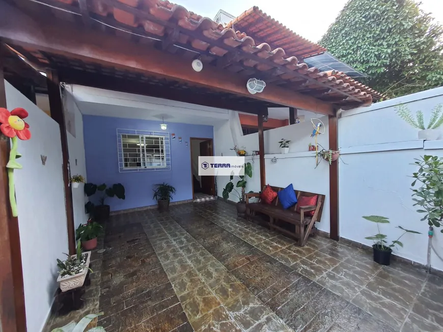 Foto 1 de Casa com 2 Quartos à venda, 100m² em Maria Paula, São Gonçalo