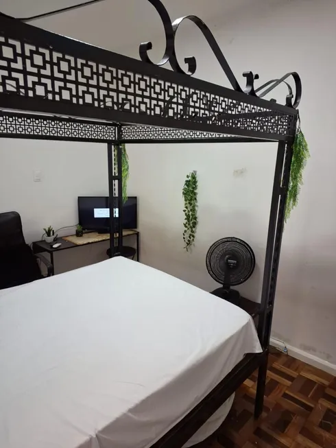 Foto 1 de Apartamento com 1 Quarto para alugar, 33m² em Copacabana, Rio de Janeiro