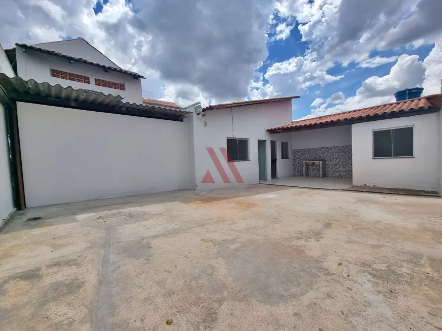 Foto 1 de Casa com 2 Quartos para alugar, 75m² em Setor Novo Horizonte, Goiânia