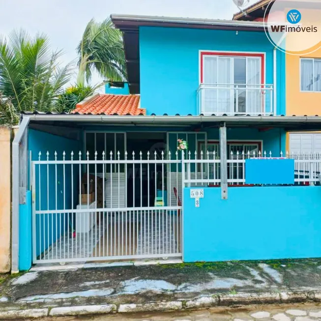 Foto 1 de Casa com 2 Quartos à venda, 123m² em Praia de Bombas, Bombinhas