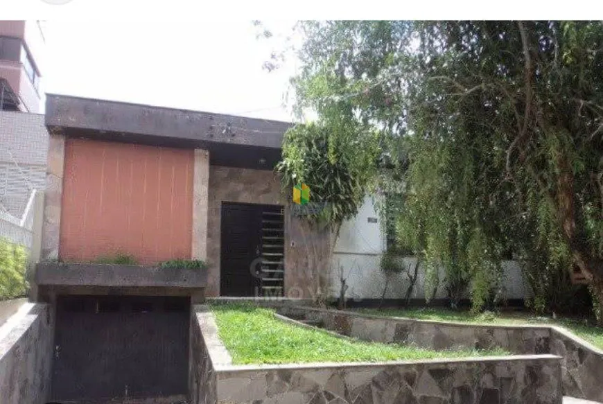 Foto 1 de Lote/Terreno à venda, 300m² em Vila Ipiranga, Porto Alegre