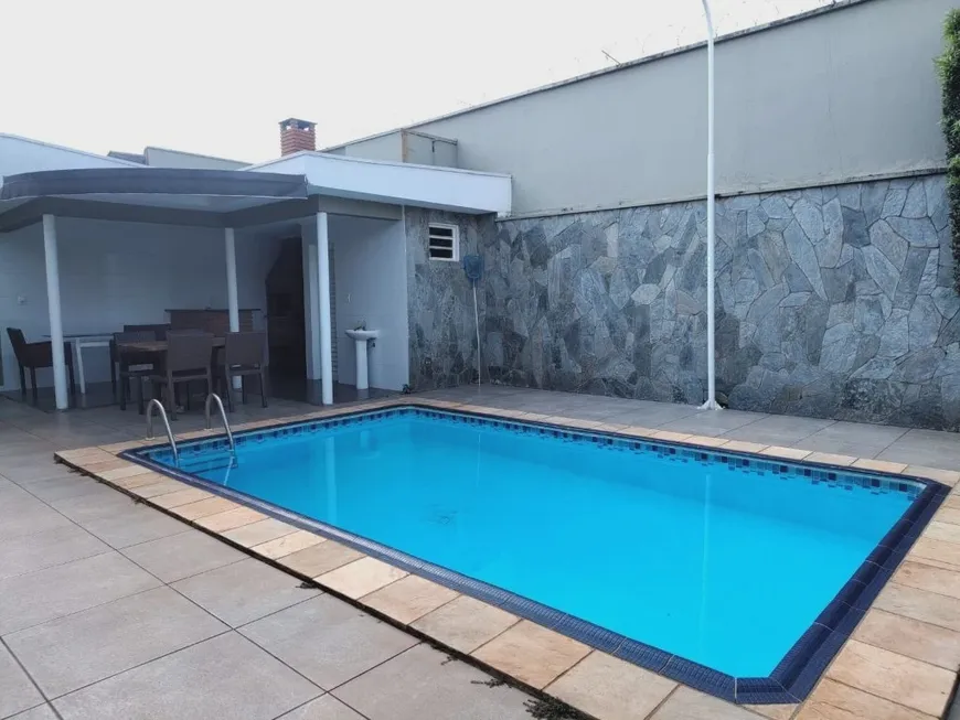 Foto 1 de Casa com 3 Quartos à venda, 90m² em Itapuã, Salvador