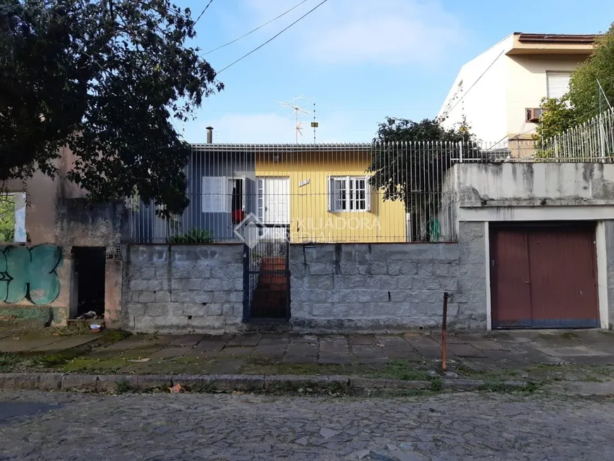 Foto 1 de Casa com 2 Quartos à venda, 85m² em Vila Ipiranga, Porto Alegre