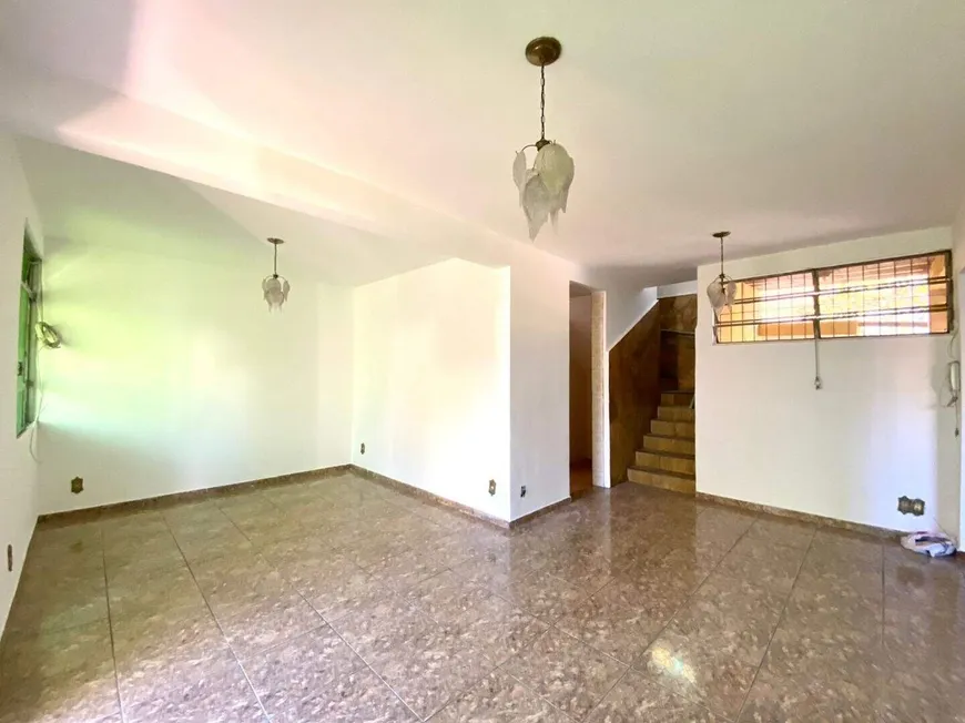 Foto 1 de Casa com 5 Quartos à venda, 165m² em Alípio de Melo, Belo Horizonte