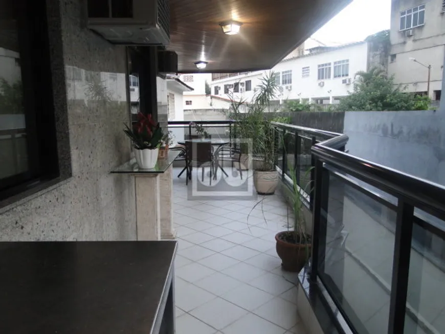 Foto 1 de Apartamento com 3 Quartos à venda, 133m² em Jardim Guanabara, Rio de Janeiro