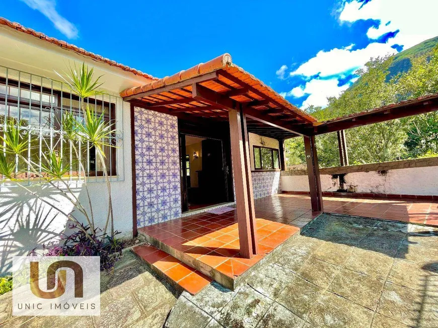Foto 1 de Casa com 3 Quartos à venda, 349m² em Iúcas, Teresópolis