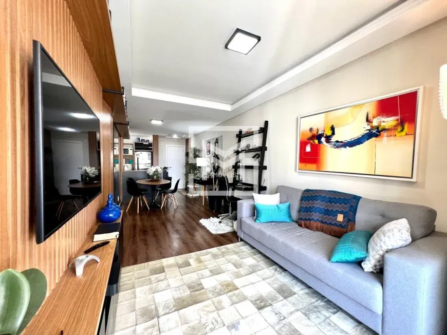 Foto 1 de Apartamento com 2 Quartos à venda, 76m² em Barreiros, São José