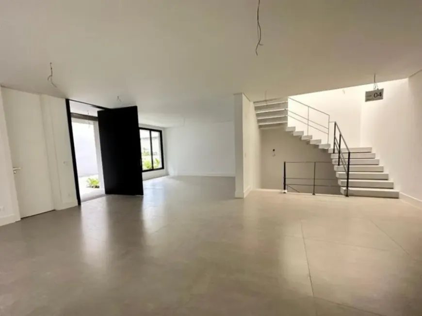 Foto 1 de Casa de Condomínio com 4 Quartos à venda, 838m² em Granja Julieta, São Paulo