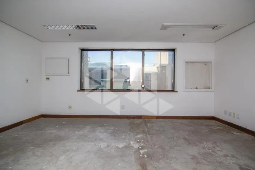 Foto 1 de Sala Comercial para alugar, 39m² em Moinhos de Vento, Porto Alegre