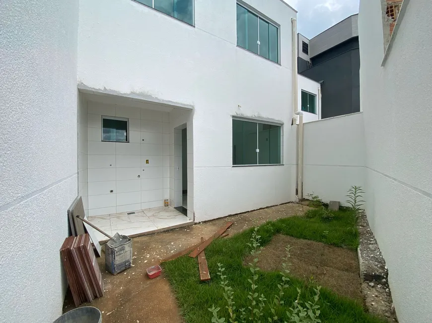 Foto 1 de Casa com 3 Quartos à venda, 100m² em Parque Xangri La, Contagem